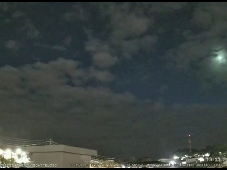 Meteoro ilumina céu brasileiro, nas regiões sul e sudeste